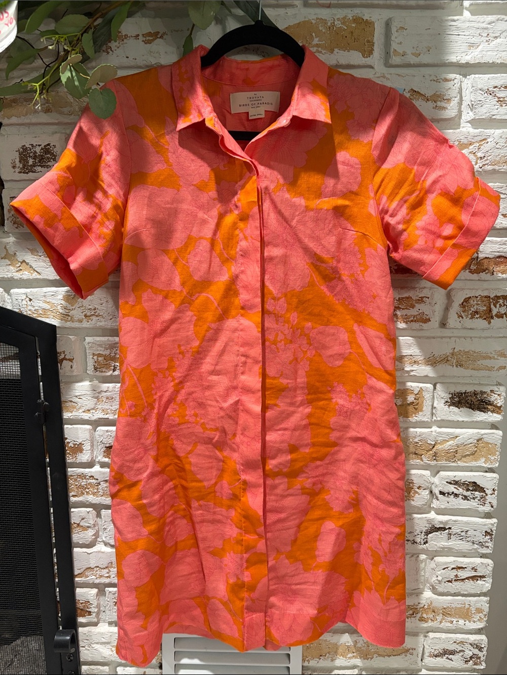 Trovata California Short-Sleeve Floral 100% Linen Dress Coral Pink Orange